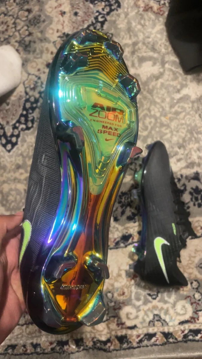 Nike mercurial Vapor 17 elite size 7 - Image 2