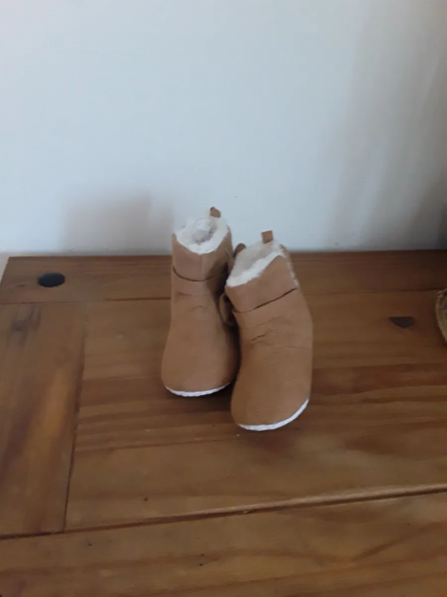 Unwanted gift baby suede boots newborn - Image 3
