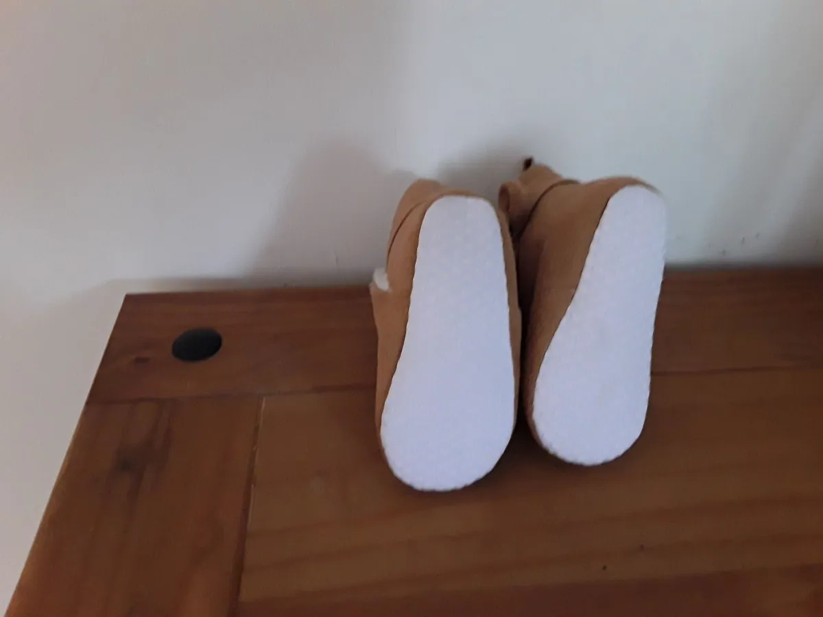 Unwanted gift baby suede boots newborn - Image 4