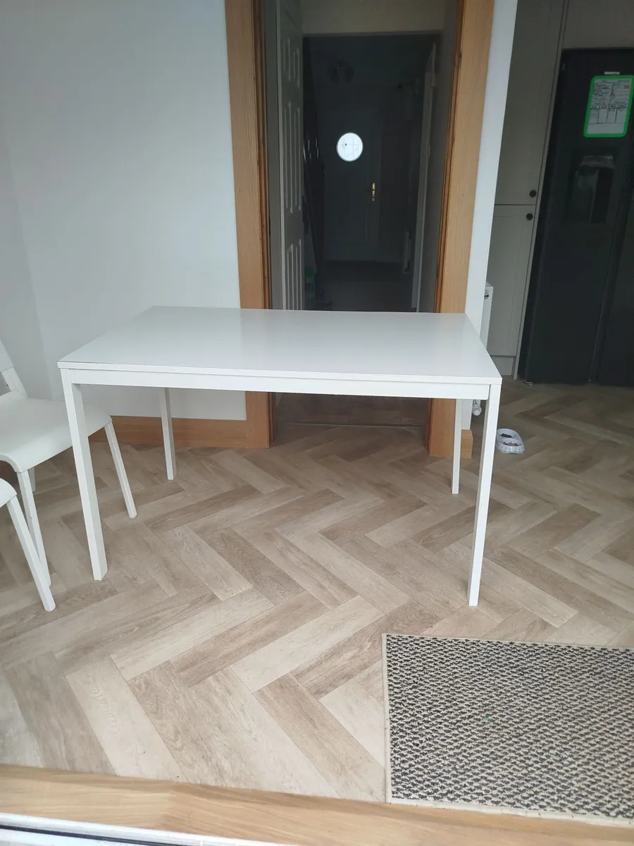 Dinning table and chairs - Image 4