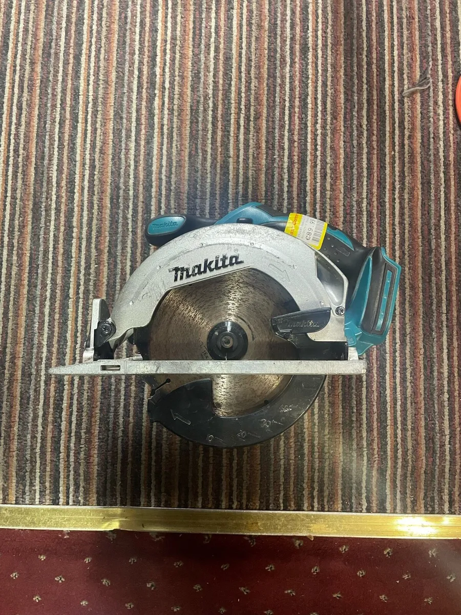 Makita DSS611 Circular Saw - Baretool - Image 1