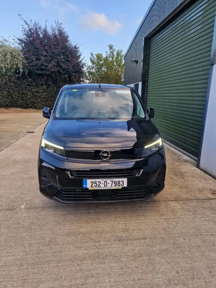 Opel Combo Sportive Van - Image 2