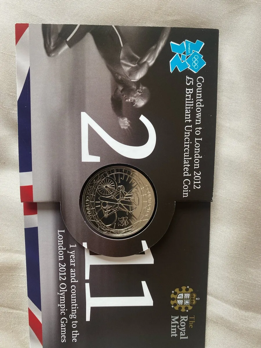 5 pound uncirculated coin - Image 1