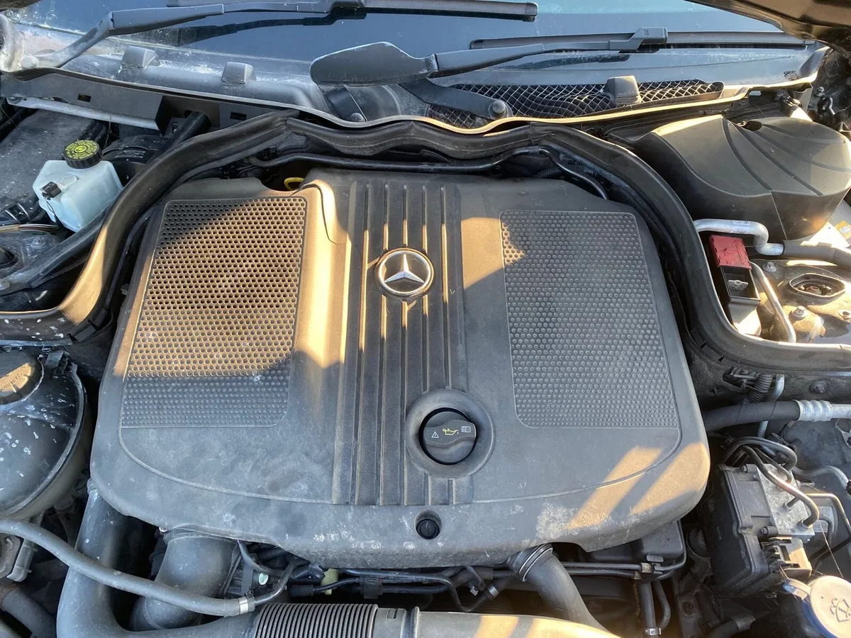 2013 Mercedes ccclass c220 ⚠️BREAKING FOR PARTS⚠️ - Image 4