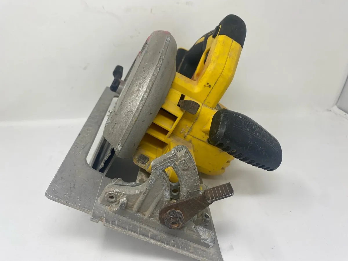 DeWalt DCS570 18V XR Cordless Brushless 184mm - Image 4
