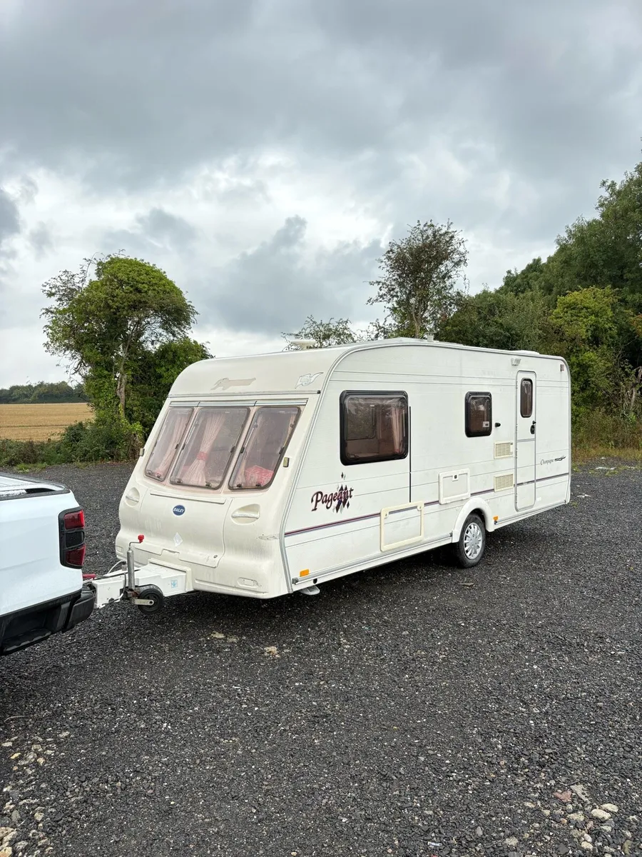 Bailey pageant MINT 4 berth Caravan - Image 1