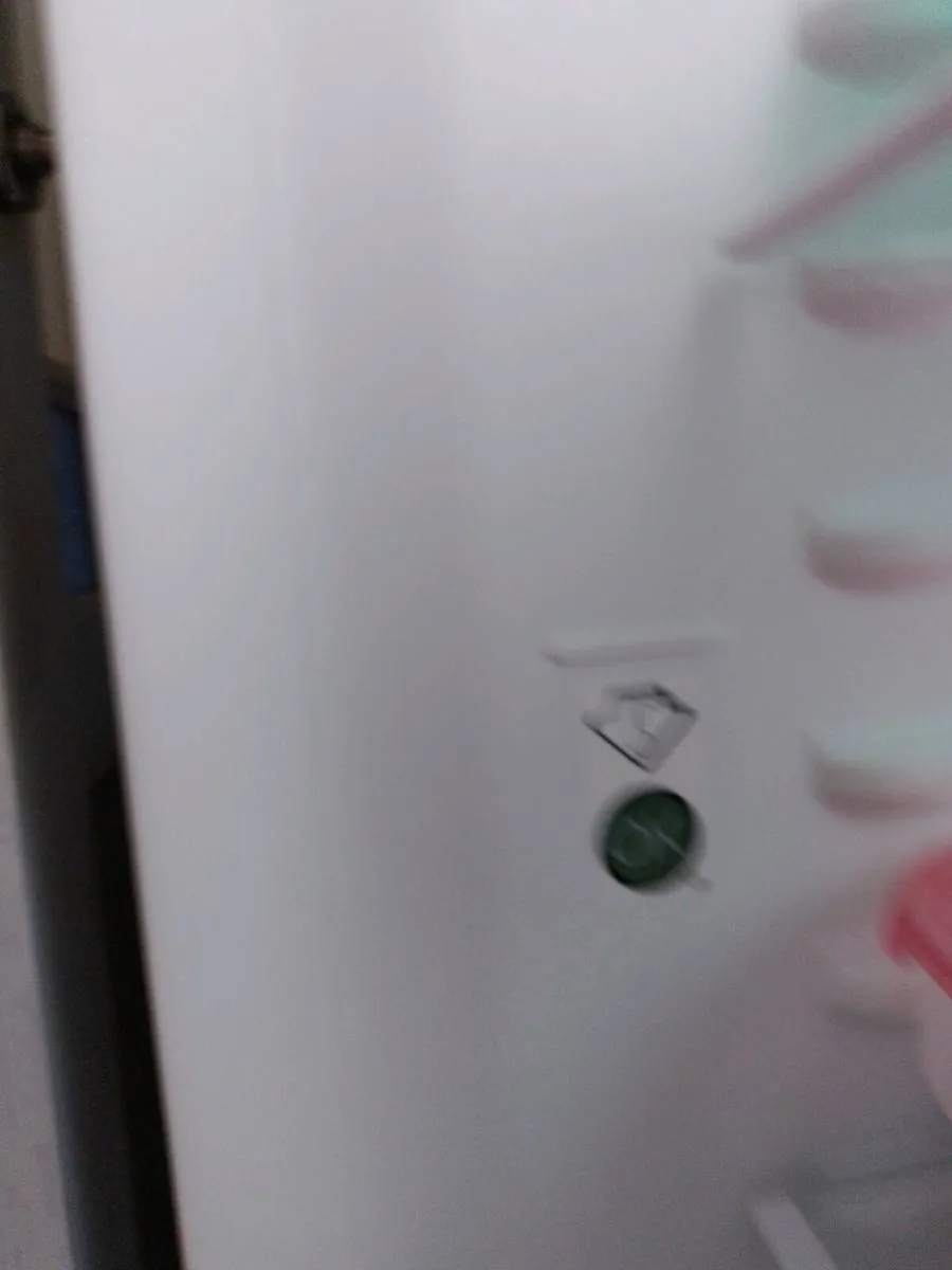 FRIDGE - Image 3