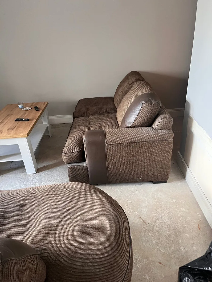 Corner sofa - Image 1