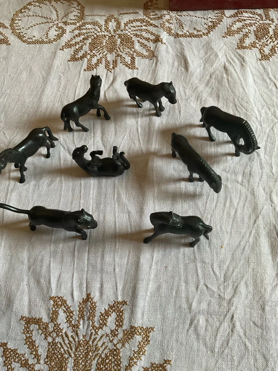 Vintage Heavy Cast Iron Miniature Horse Collection - Image 2