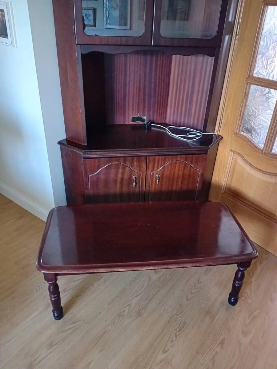 Mahogany corner cabinet and coffee table - Image 1