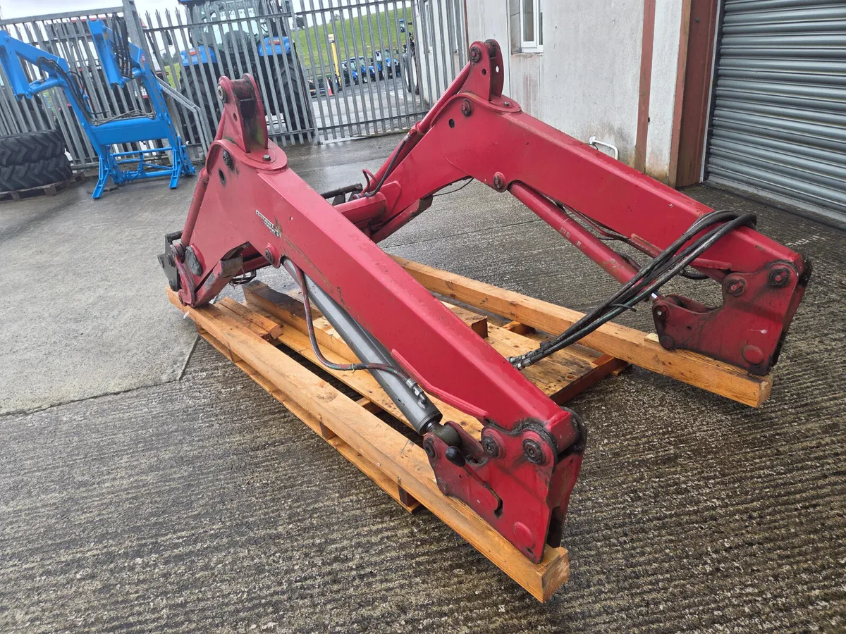 Stoll 715 LA Loader - Image 3
