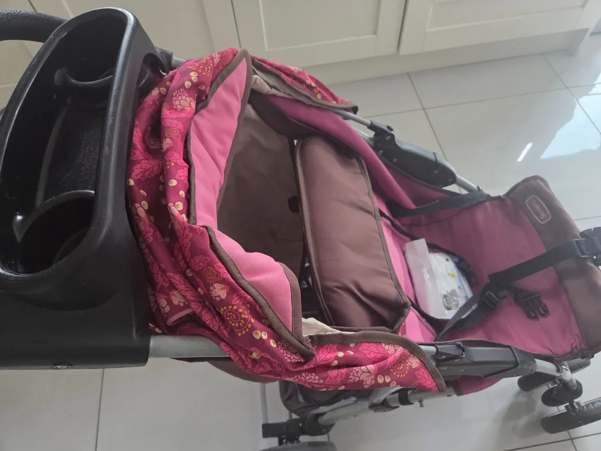 Stroller - Image 3