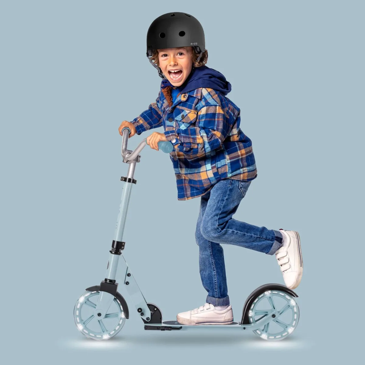 Foldable Micro Scooter LED wheels - Image 4
