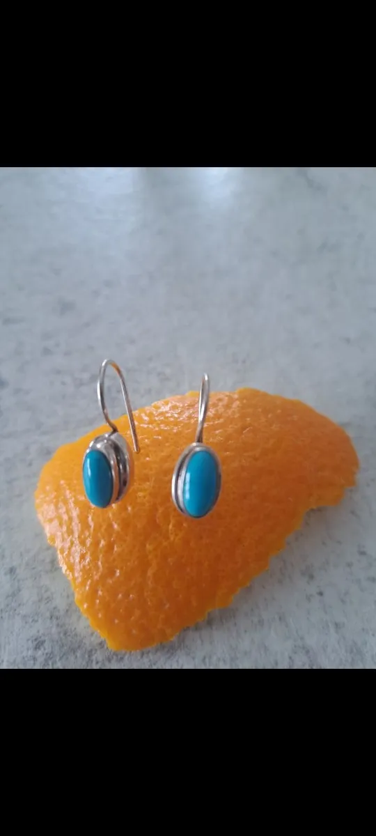 1 pair of  pierced earrings silver  hallmarked - Image 1