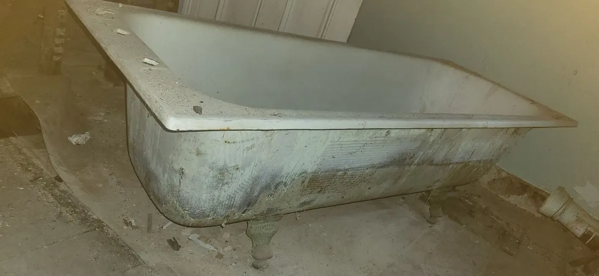 Bath - Image 3
