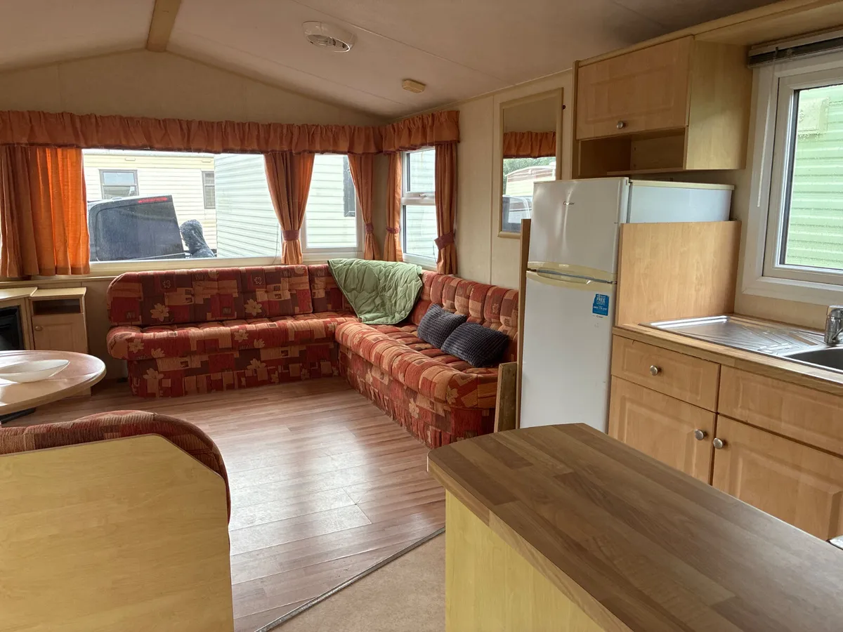 END OF SUMMER SALE  WILLERBY VACATION - Image 3