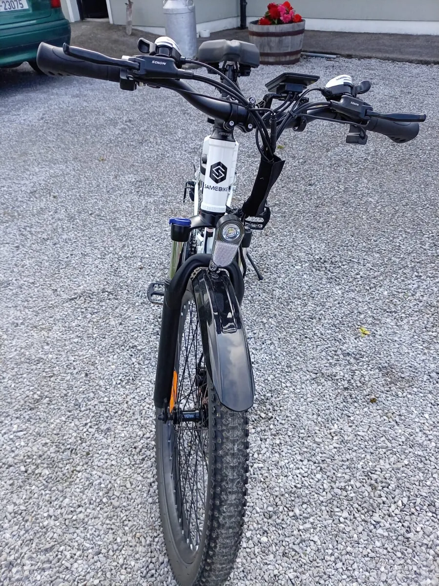 Electric Bike Nearly new - Image 4