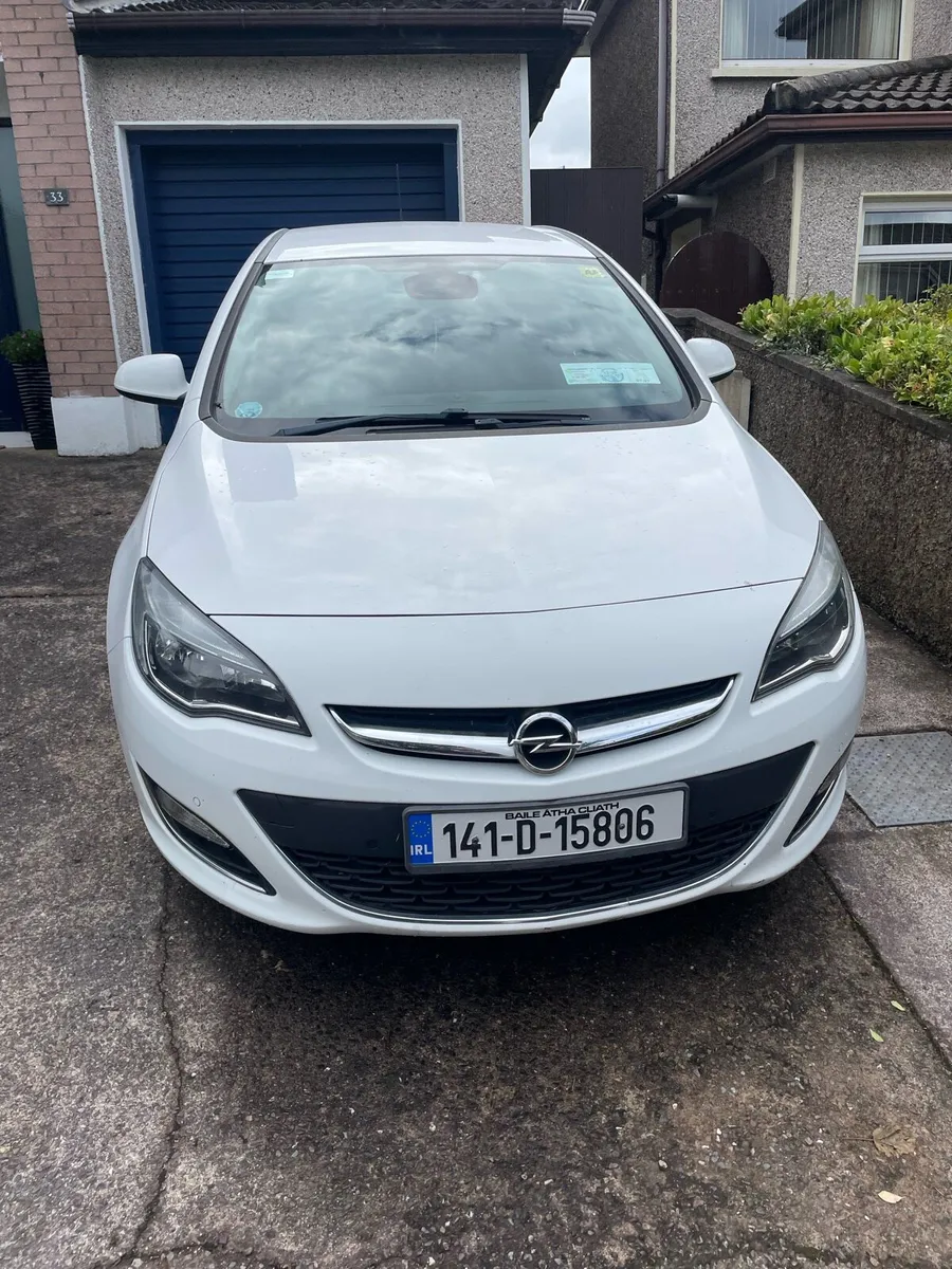 Opel Astra 2014 1.4d - Image 1