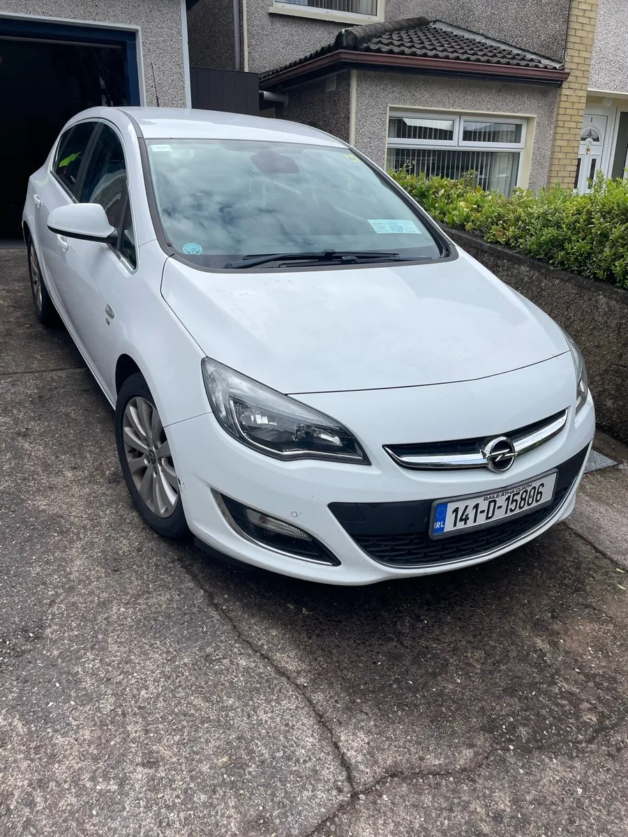 Opel Astra 2014 1.4d - Image 2