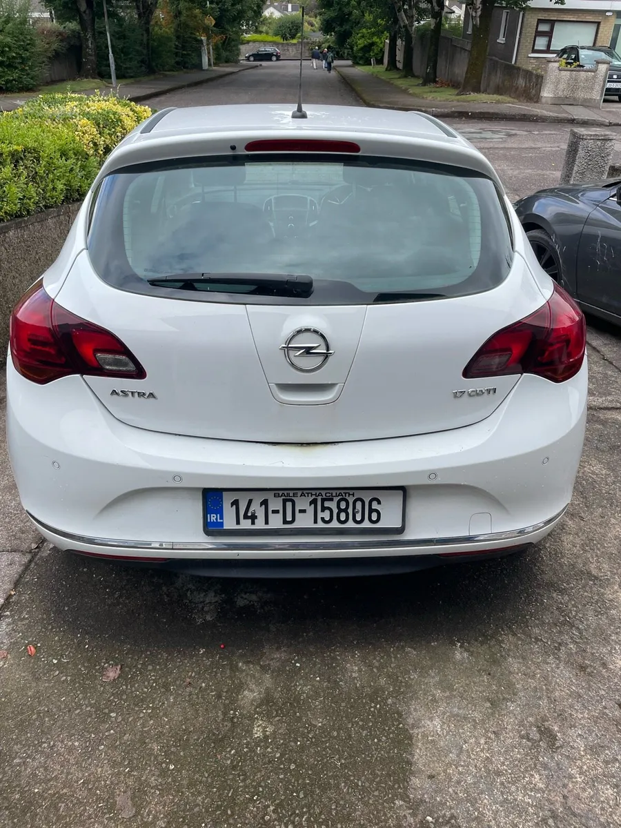 Opel Astra 2014 1.4d - Image 3