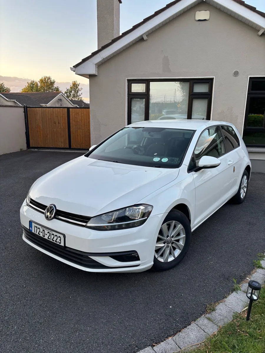 172 Volkswagen golf - Image 1