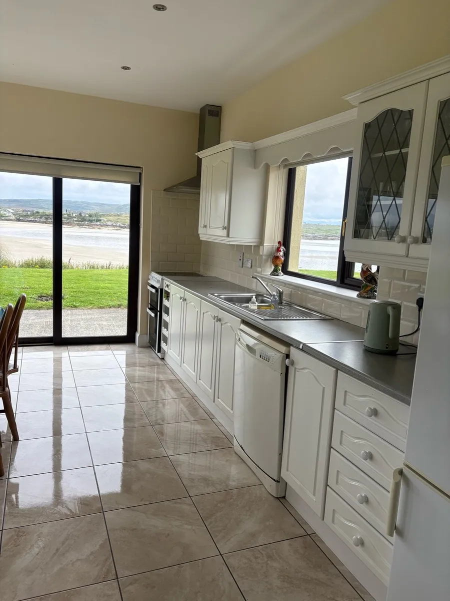Holiday Home Omey Island - Image 3