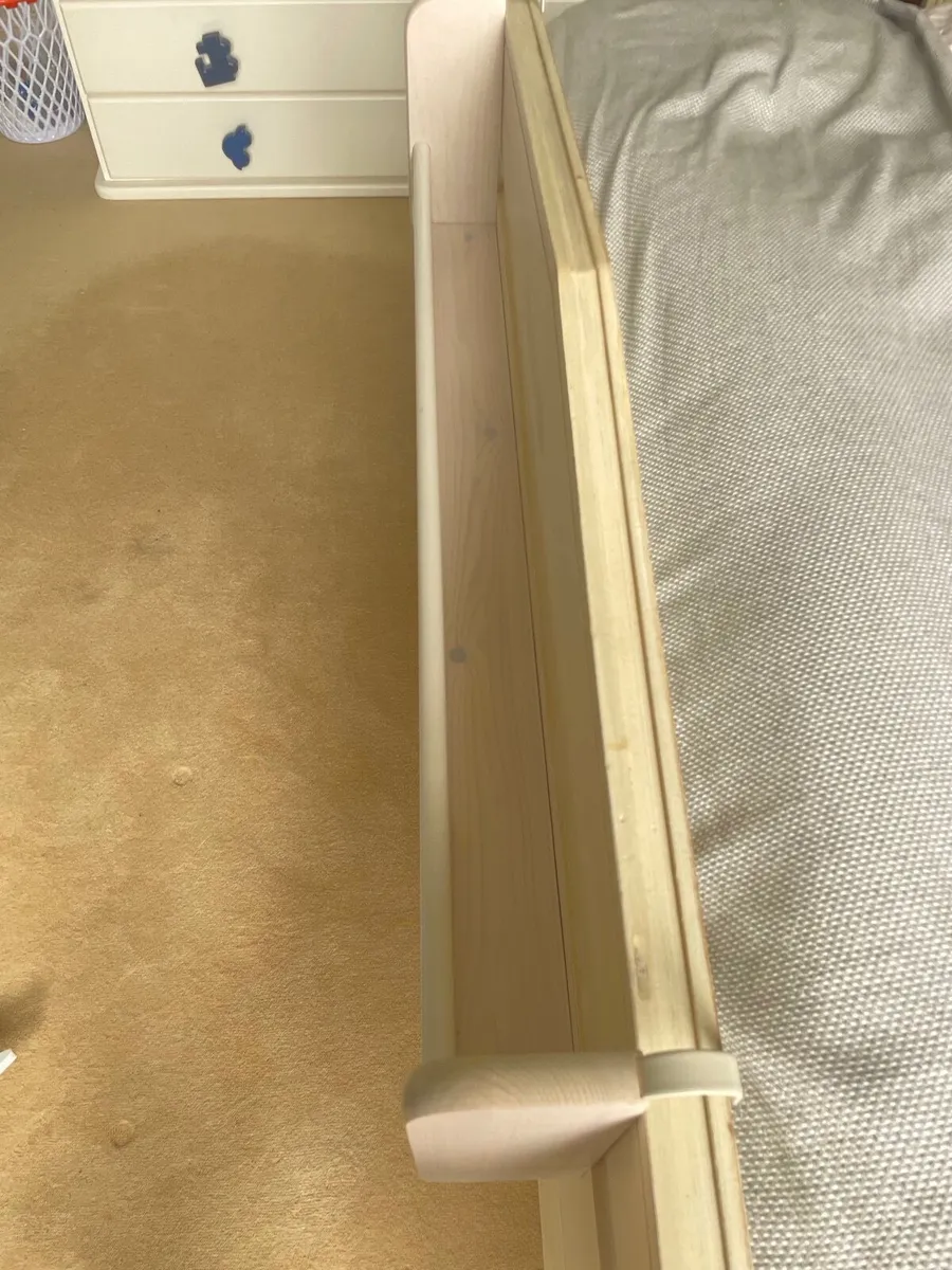 Book shelf - Image 3