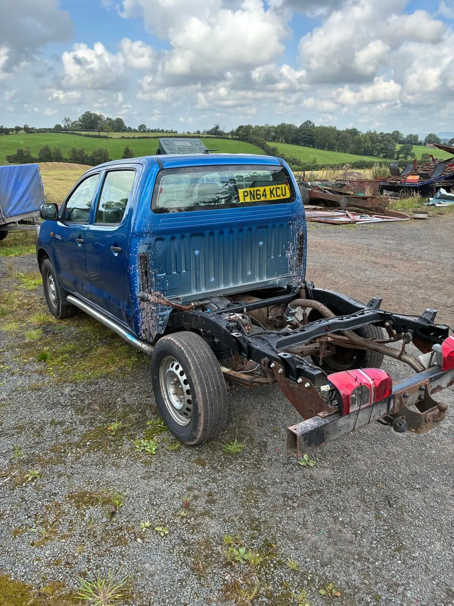 2014 Toyota Hilux - Image 2