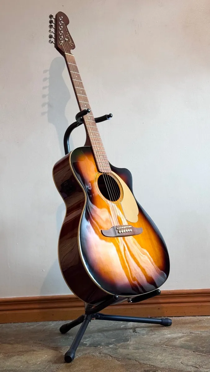 Fender Newporter Player Electro-Acoustic guitar - Image 2