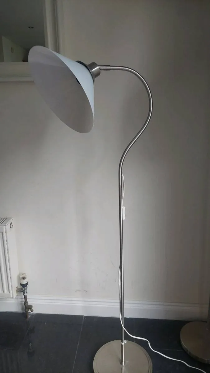 Freestanding tall lamp - Image 1