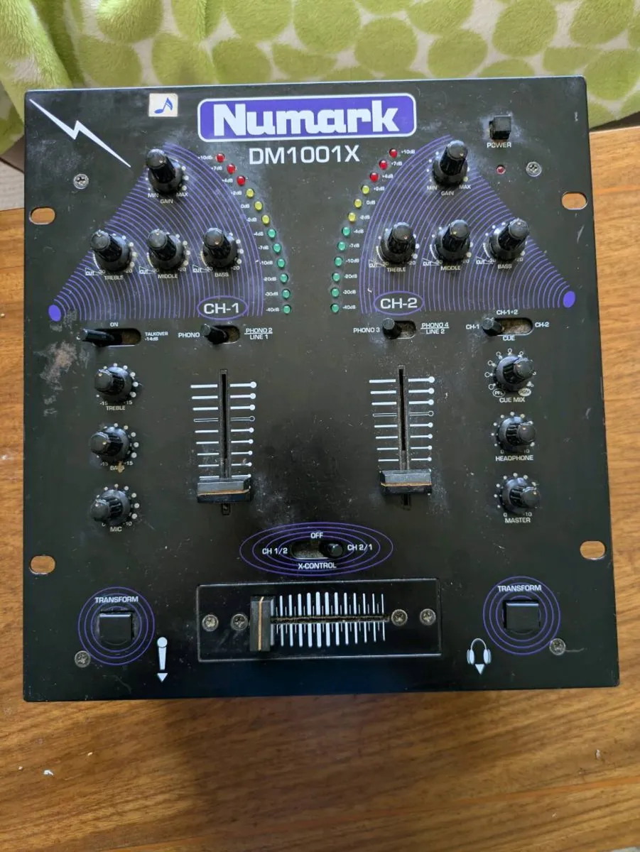 Numark DM1001X DJ mixer - Image 1