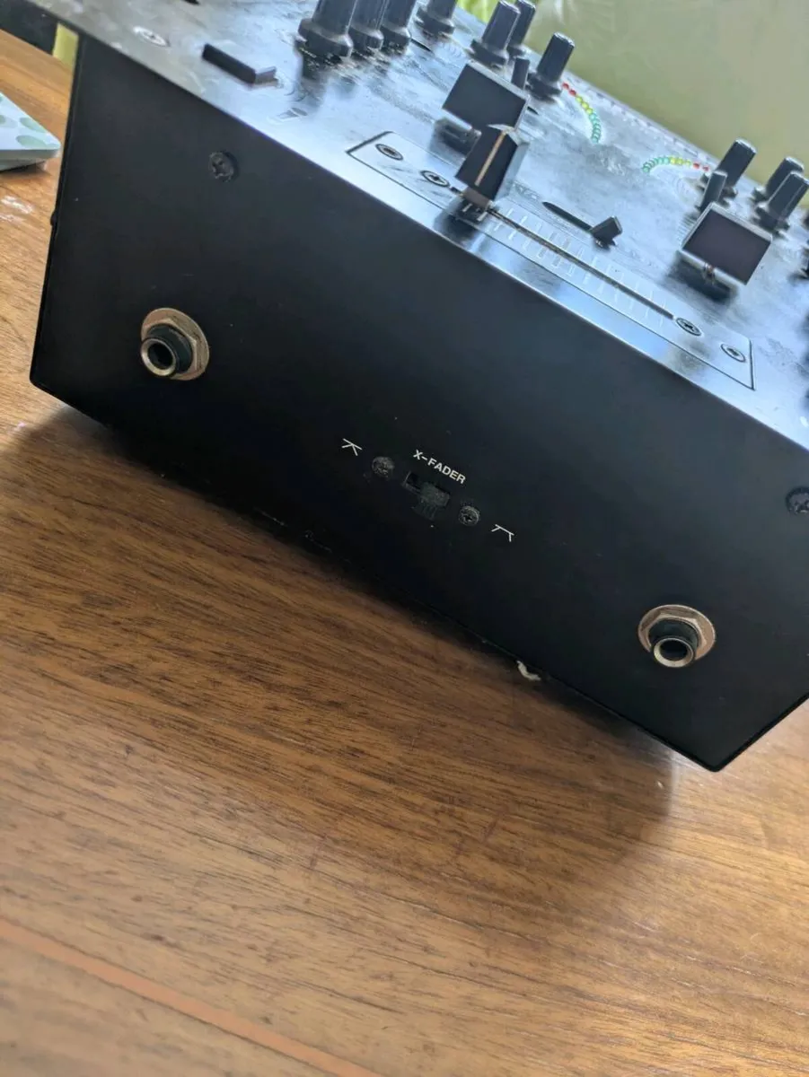 Numark DM1001X DJ mixer - Image 3