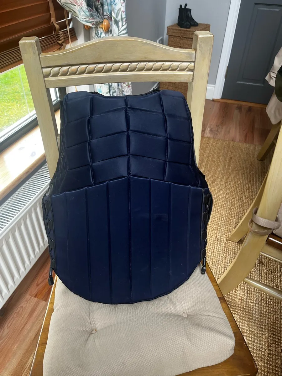 Race safe body protector - Image 2