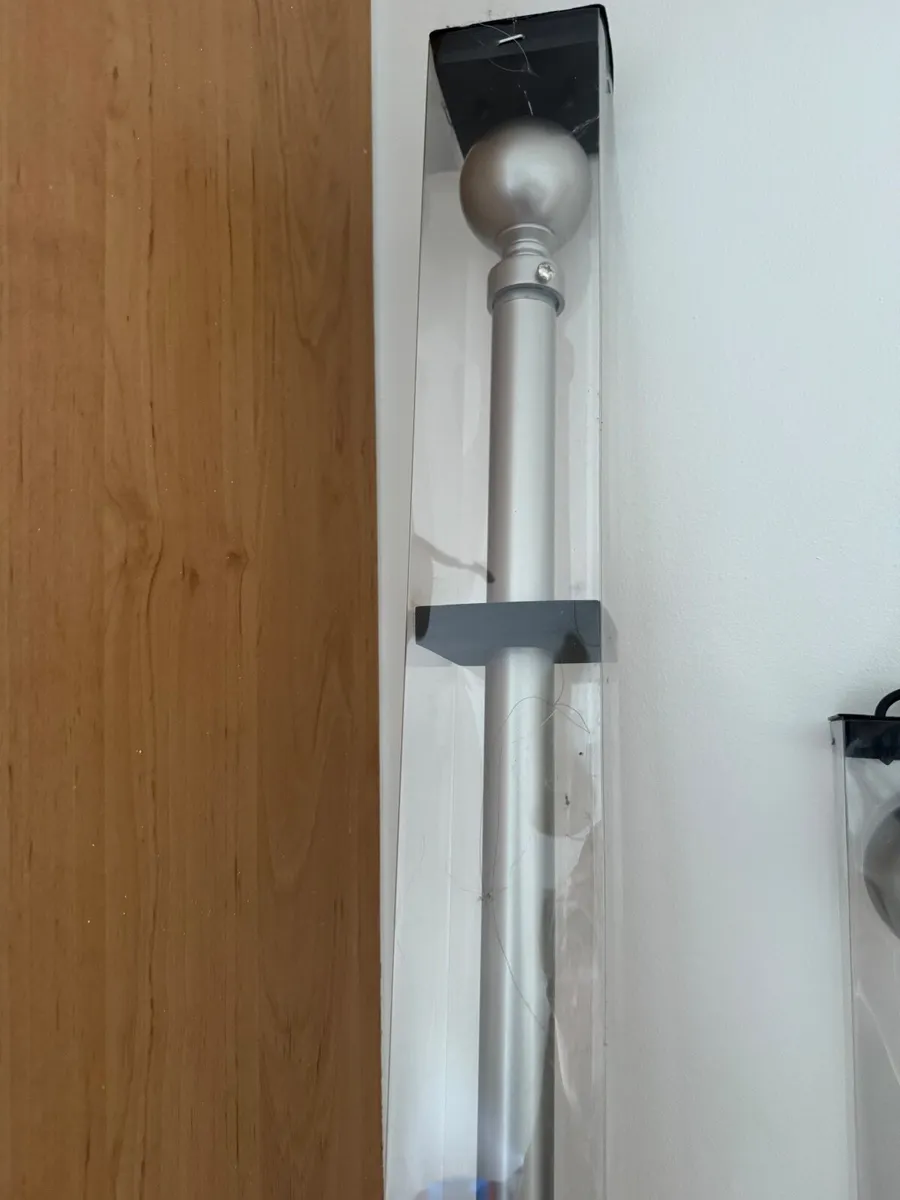 Curtain pole - Image 2