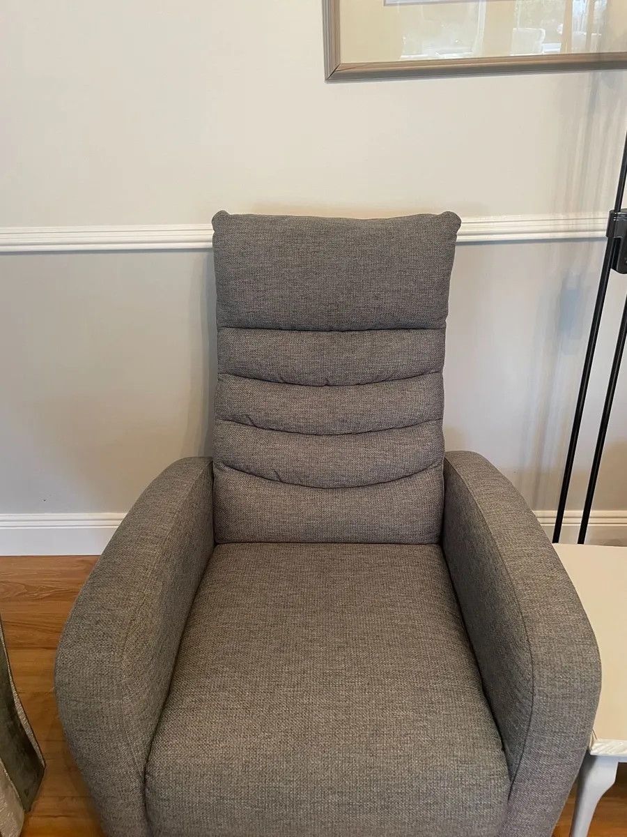 Electric Recliners singly or pair - Image 2