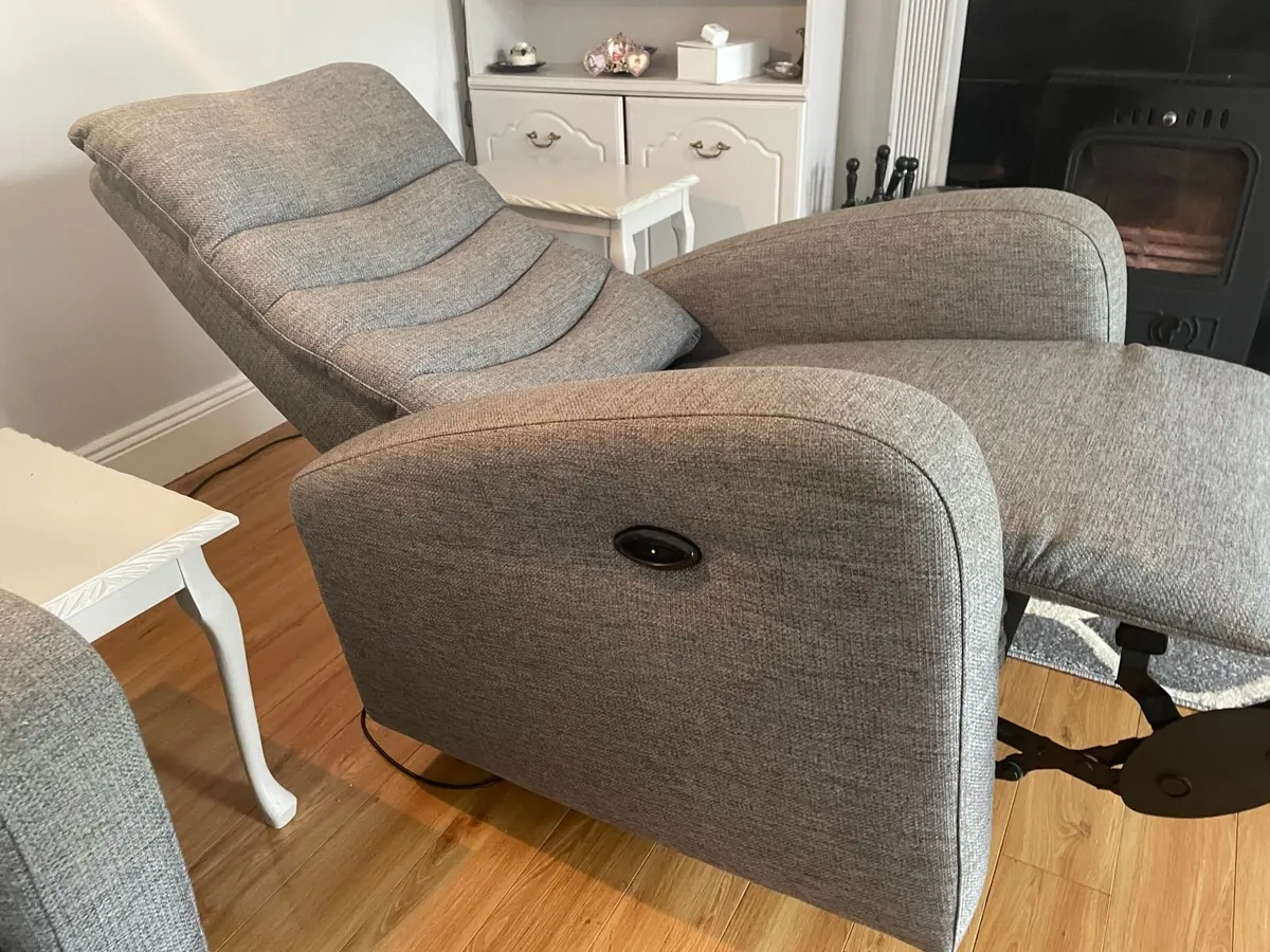 Electric Recliners singly or pair - Image 3