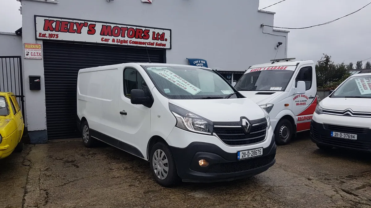 Renault Trafic 211D LWB 110KM MINT VAT INVOICE - Image 2