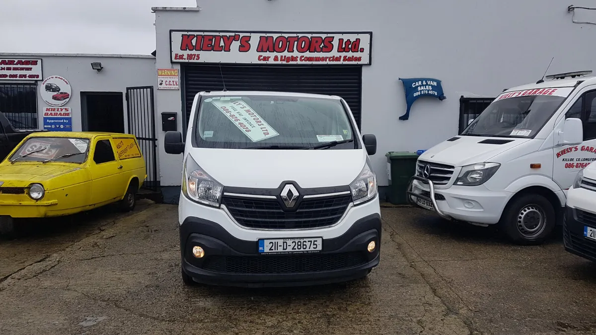 Renault Trafic 211D LWB 110KM MINT VAT INVOICE - Image 3