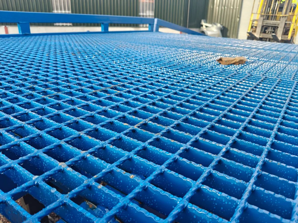 Heavy Duty Container loading / unloading ramp - Image 2