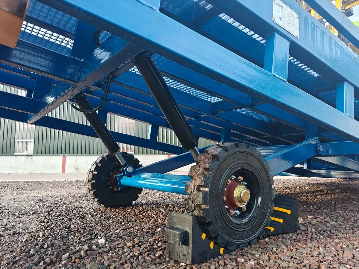 Heavy Duty Container loading / unloading ramp - Image 3
