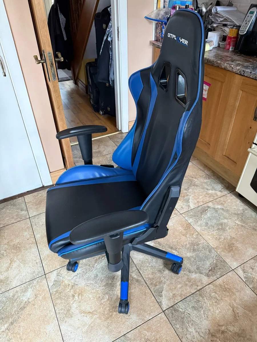 Gaming Chair - Image 2