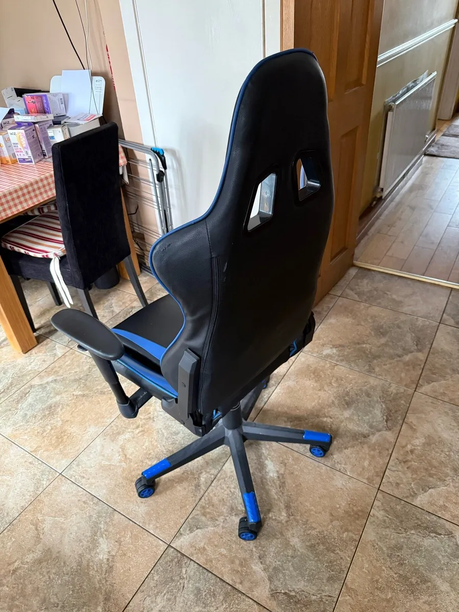 Gaming Chair - Image 3