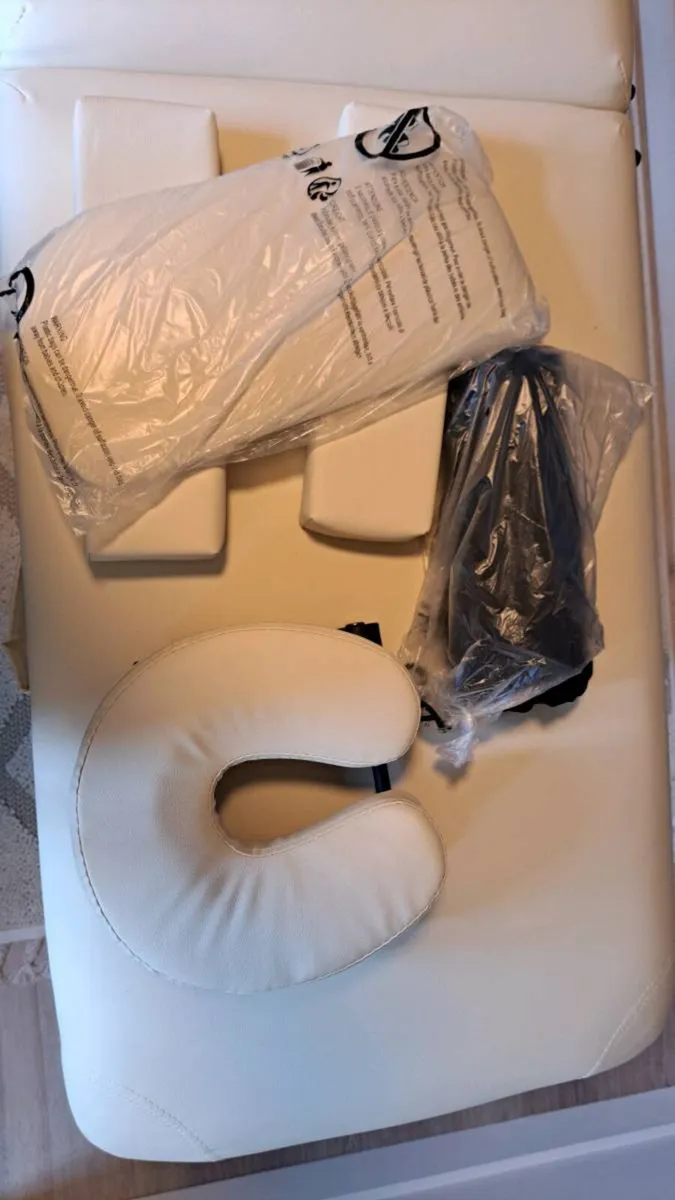 Massage table - Image 2