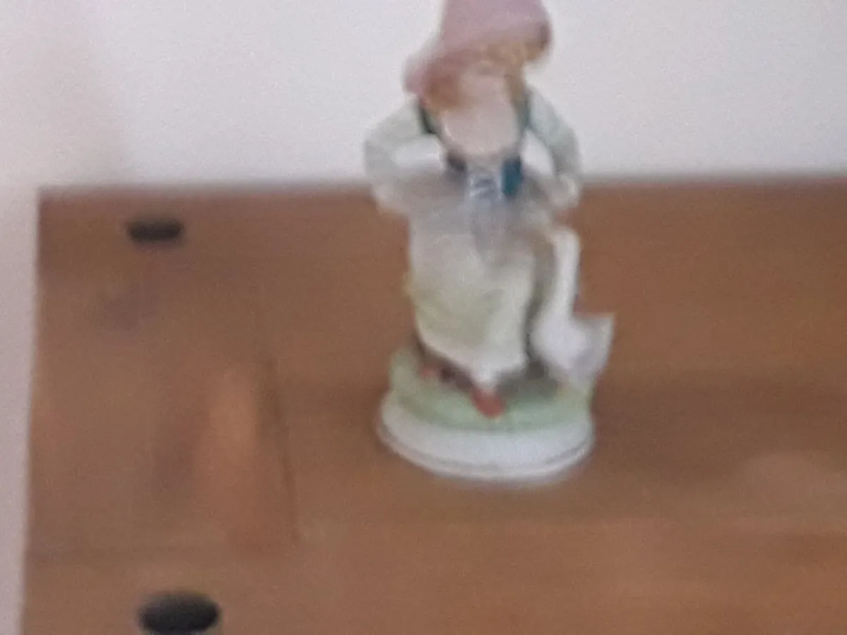 Vintage ceramic ornament perfect condition - Image 3