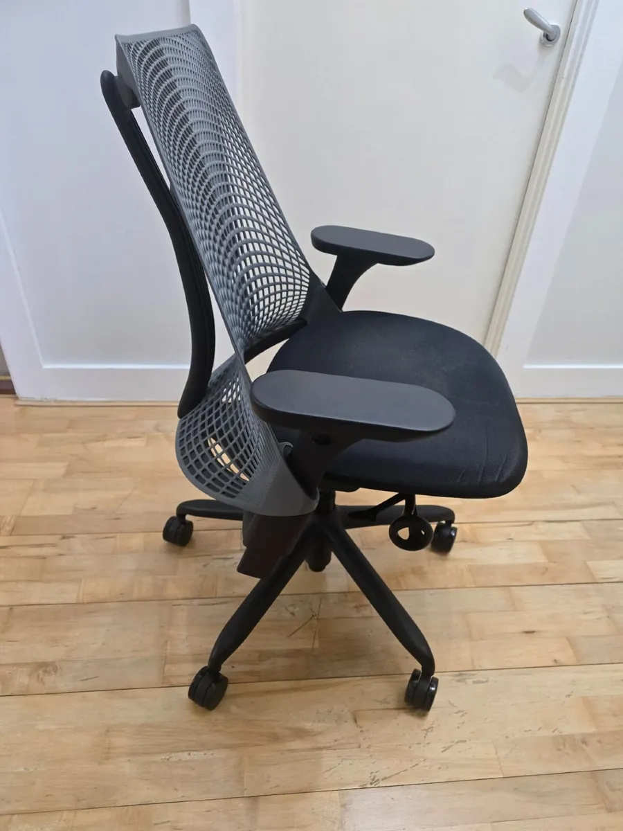 Herman Miller Mirra 2 Butterfly Chair - Image 2