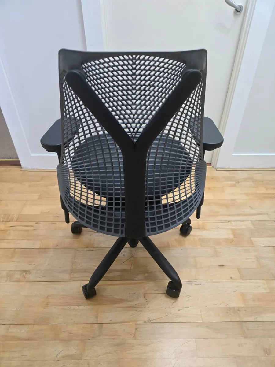 Herman Miller Mirra 2 Butterfly Chair - Image 3