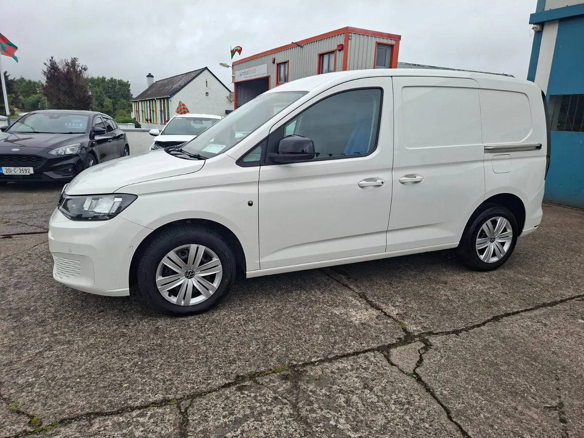 2022 VW Caddy TDI 75HP 6SPEED FWD €15950 inc vat - Image 4