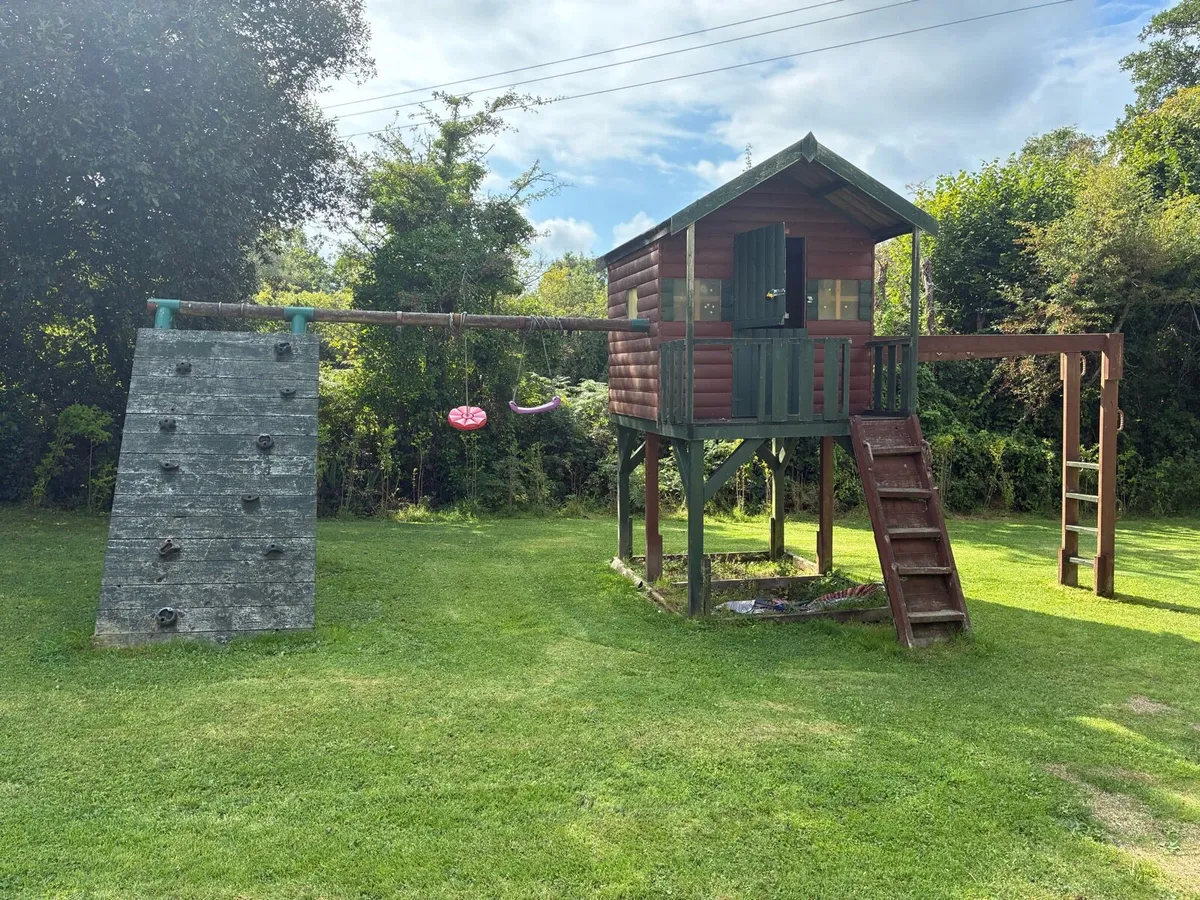 Tree House - Image 1