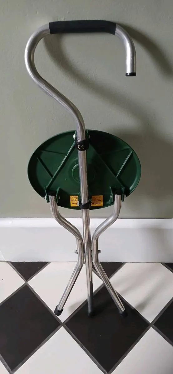 Tripod Fold Seat Walking Stick - Image 4