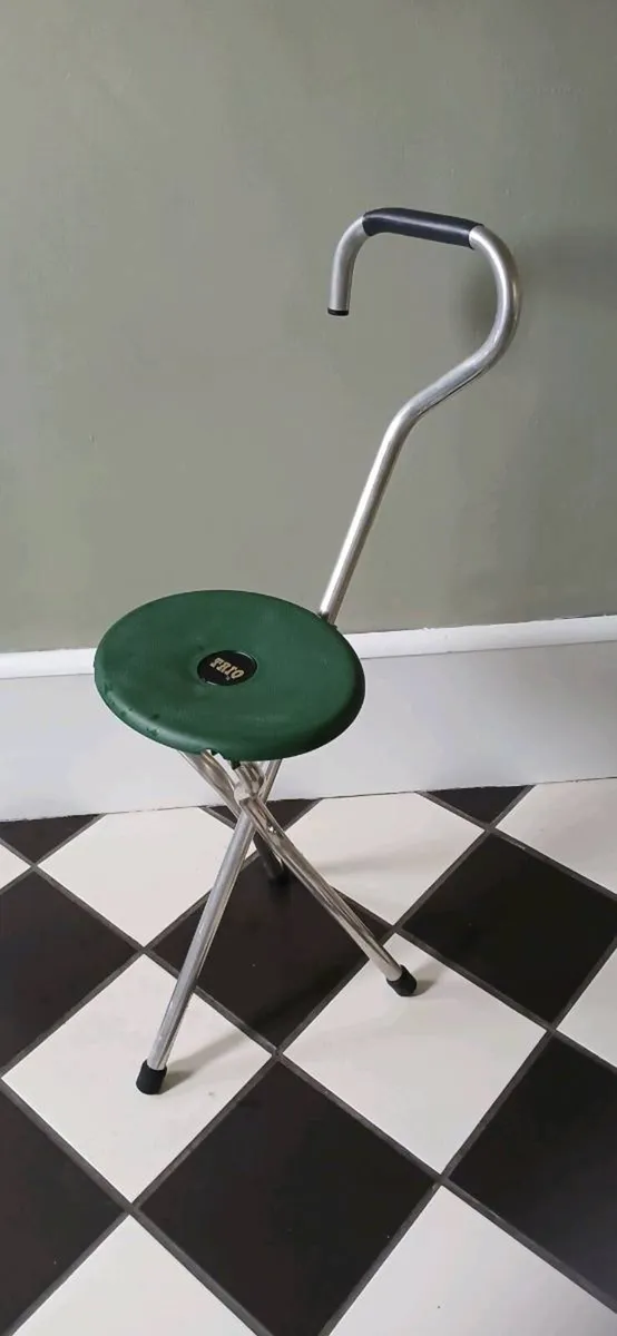 Tripod Fold Seat Walking Stick - Image 1
